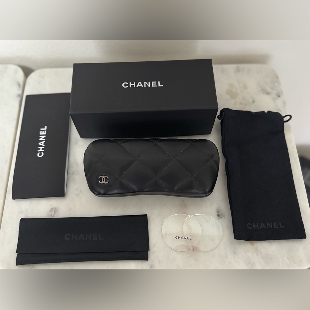 CHANEL 3385 Glasses with Accessories